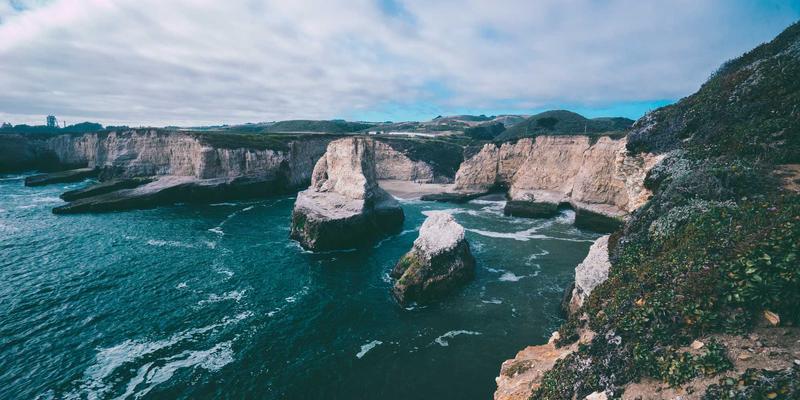 如何通过非营利组织工作与志愿者经验加速获得加拿大永久居留权并融入加拿大生活